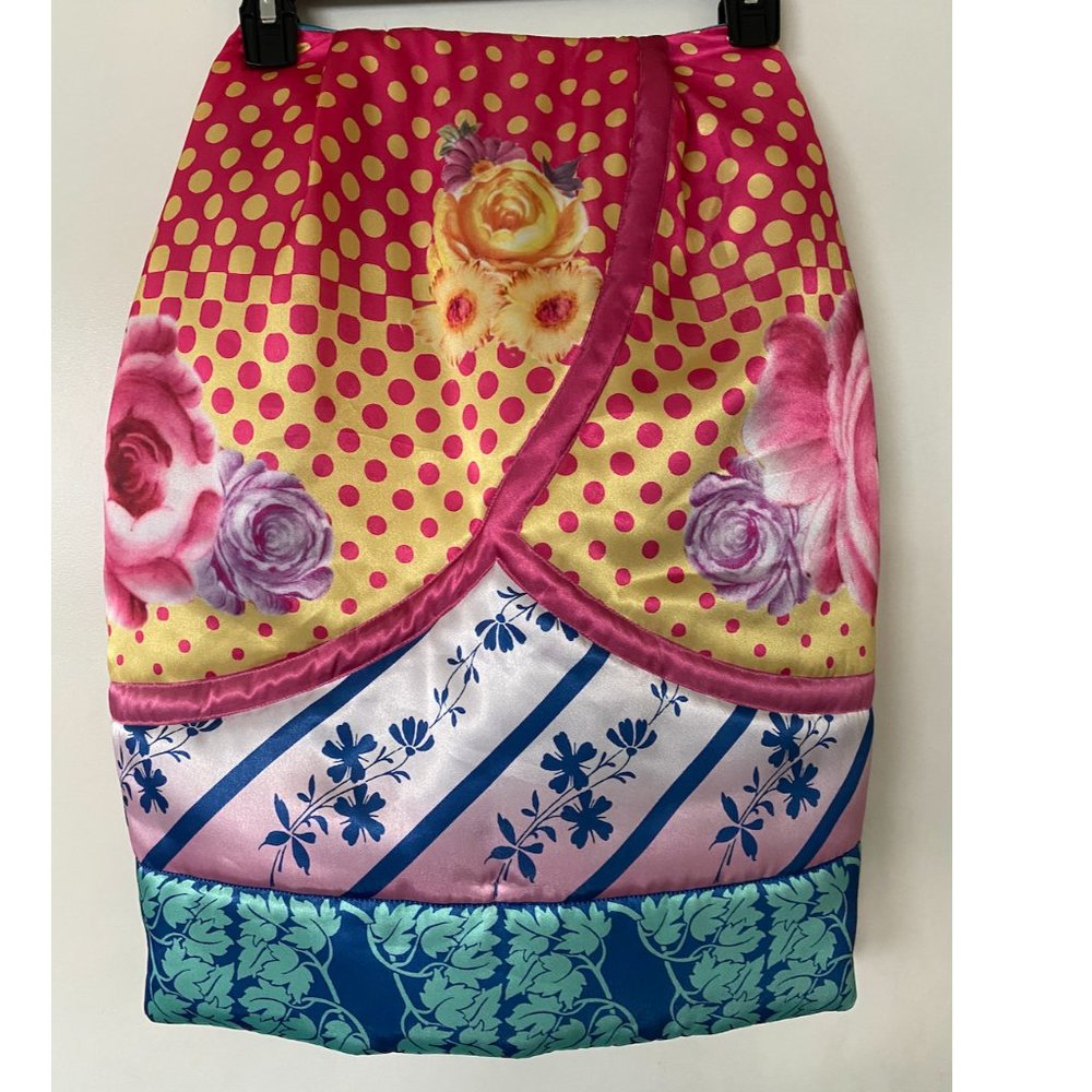 Romance Was Born Silk Quilted Skirt Motif